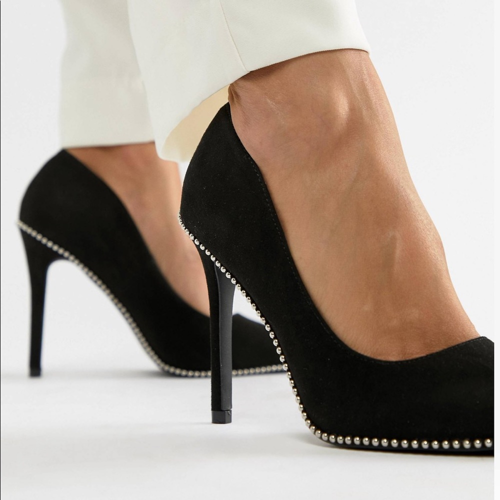 QUPID Pointed Studded High Heels 8